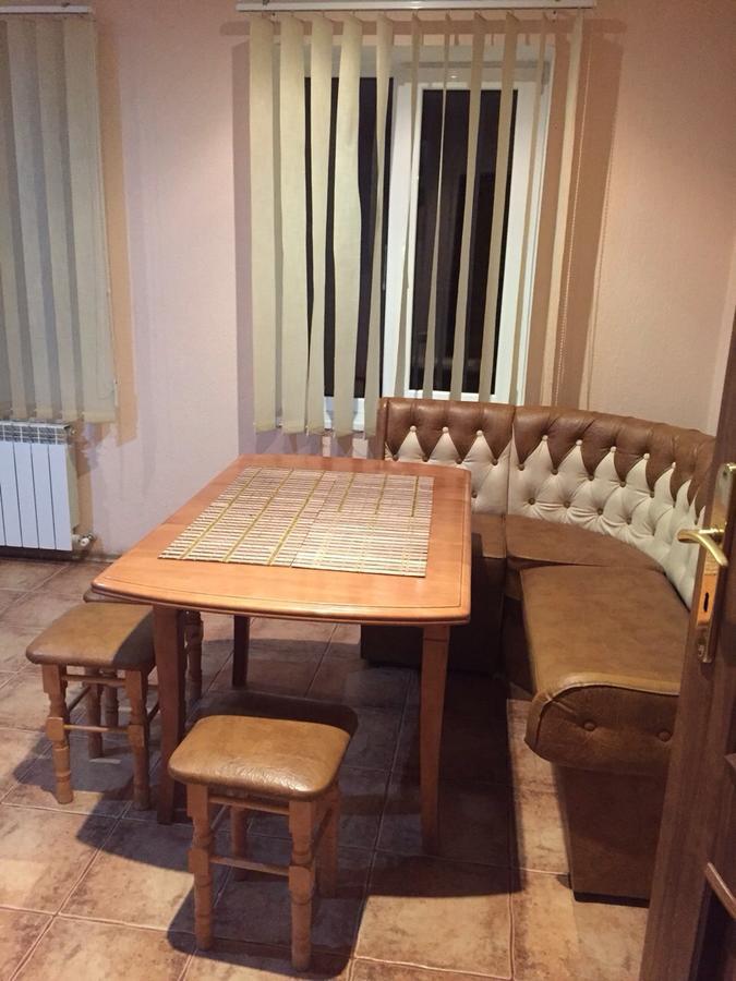 فندق U Zubrytskyh تريسكافيتس المظهر الخارجي الصورة